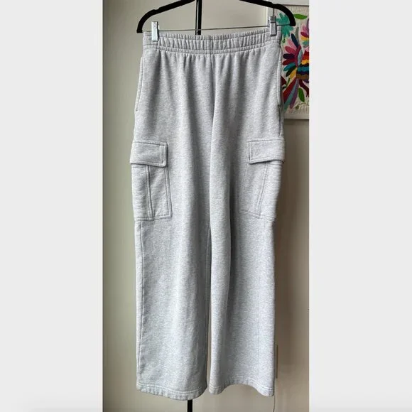 Aritzia TNA Gray Cozy Fleece Mega Cargo Oversized Sweatpant - Size XS - Picture 4 of 11